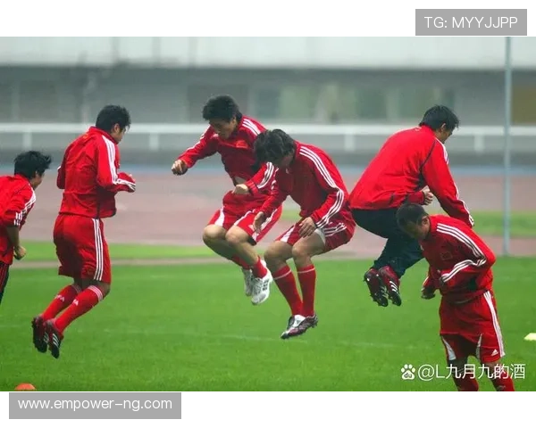 世界杯预选赛中国队迎战强敌，备战阶段引发球迷热议