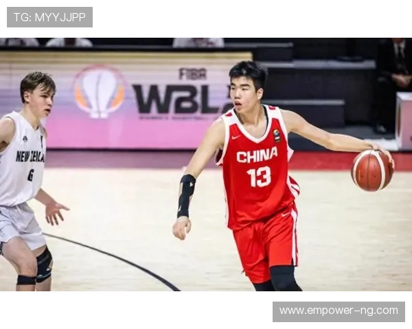 中国男篮逆转战胜澳大利亚，成功晋级世界杯四强创造历史新篇章