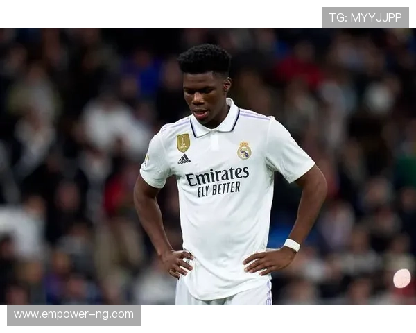 全球足坛震动 曼联与皇马达成协议 球星转会牵动亿万粉丝心绪